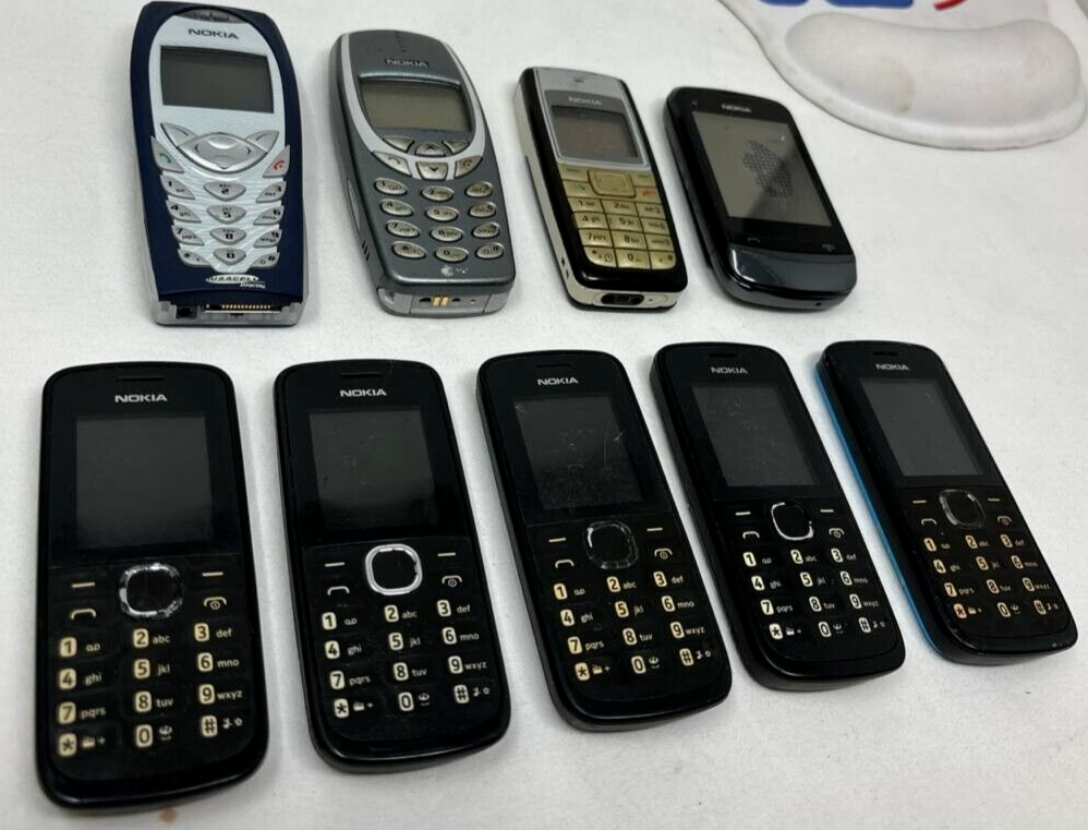 Lot of 9 Nokia Cell Phone Bar Mixed Vintage Antique 3589i 111 1112 C2-02 3360